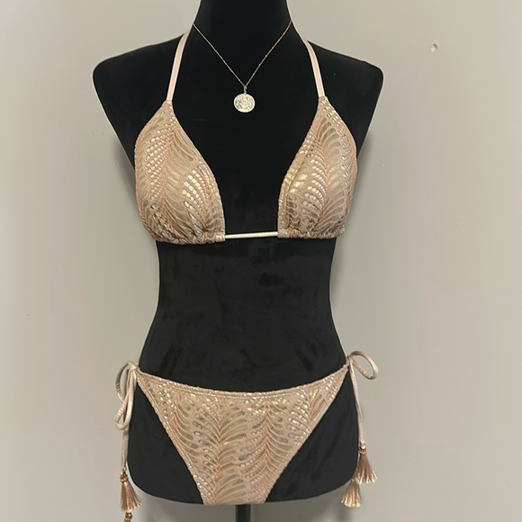 Women’s swim suit.  Size L (36) - Picture 1 of 7